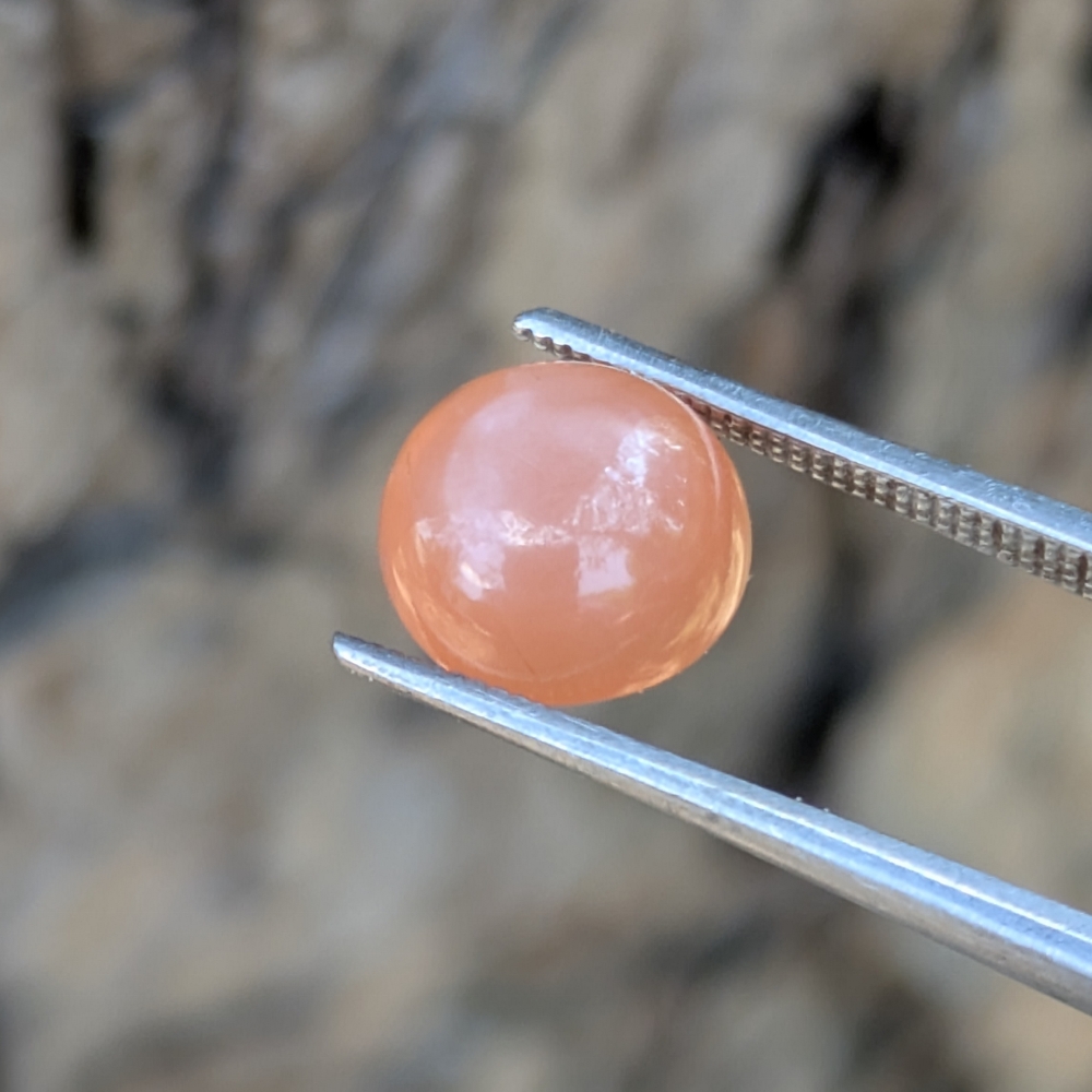 Natural Peach Moonstone Cabochon Sri Lanka 2.02 Carats Litnon.com