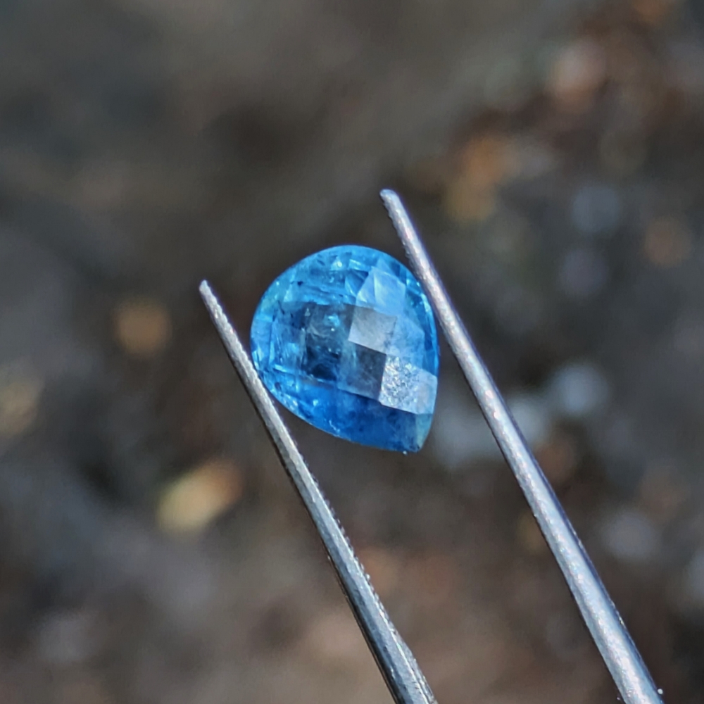 Natural Cornflower Blue Montana Sapphire 3.58 Carats Litnon.com
