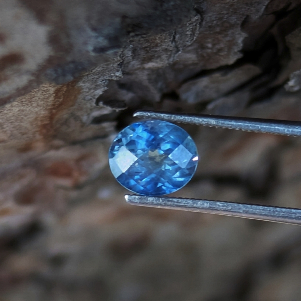Natural Corn Flower Blue Montana Sapphire 1.23 Carats Litnon.com