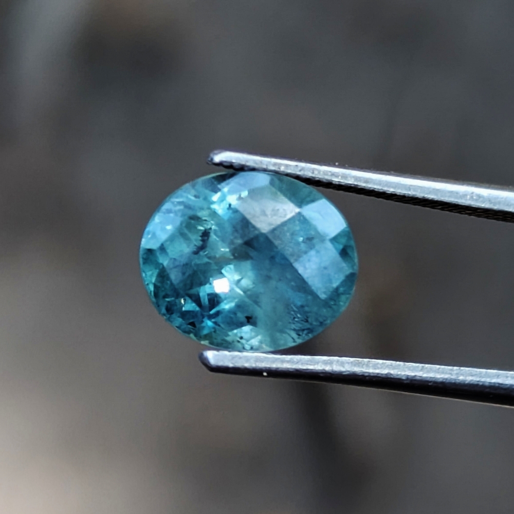 Well Cut Light Green Blue Montana Sapphire 2.11 Carats Litnon.com