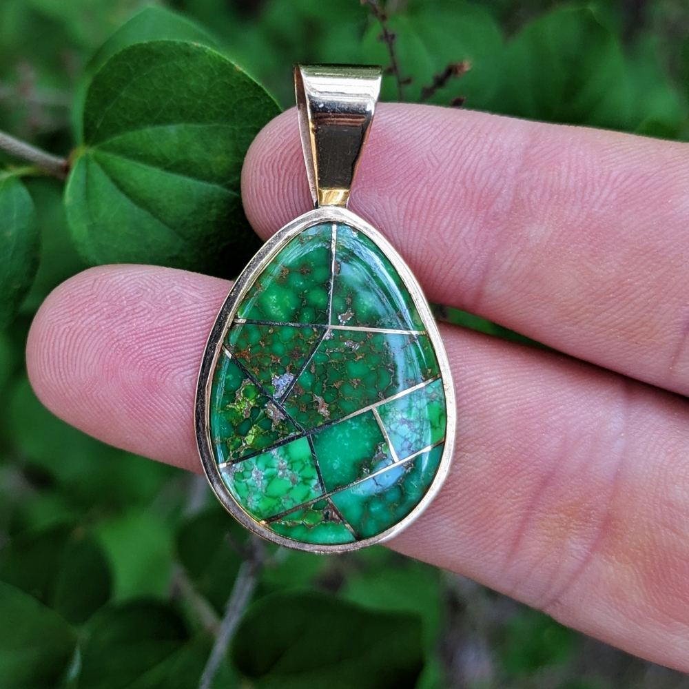 Natural Green Carico Lake Nevada Turquoise Pendant 14 Karat Gold Litnon.com