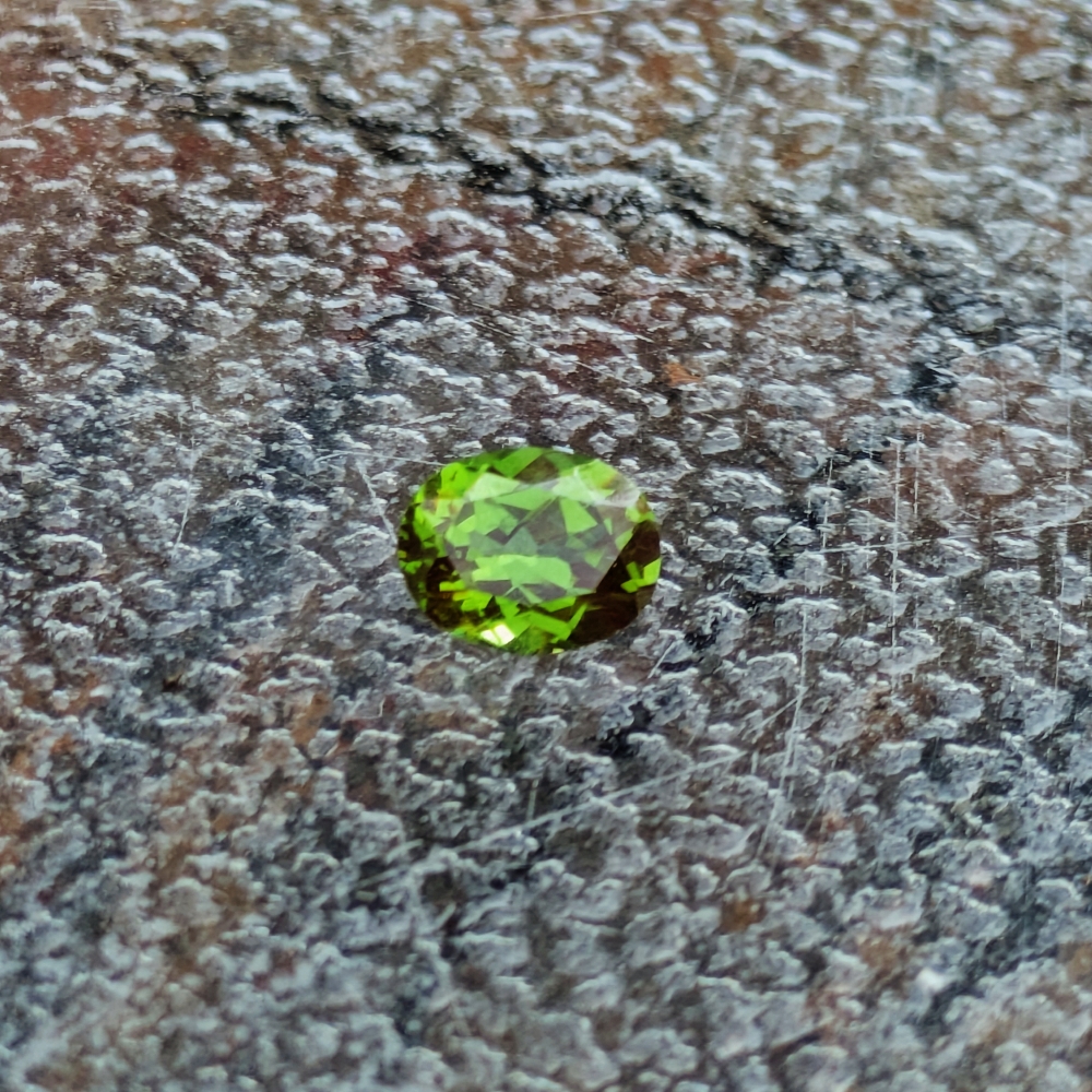 Perfect Green Lab Grown Yttrium Aluminum Garnet YAG 1.73 ct Litnon.com