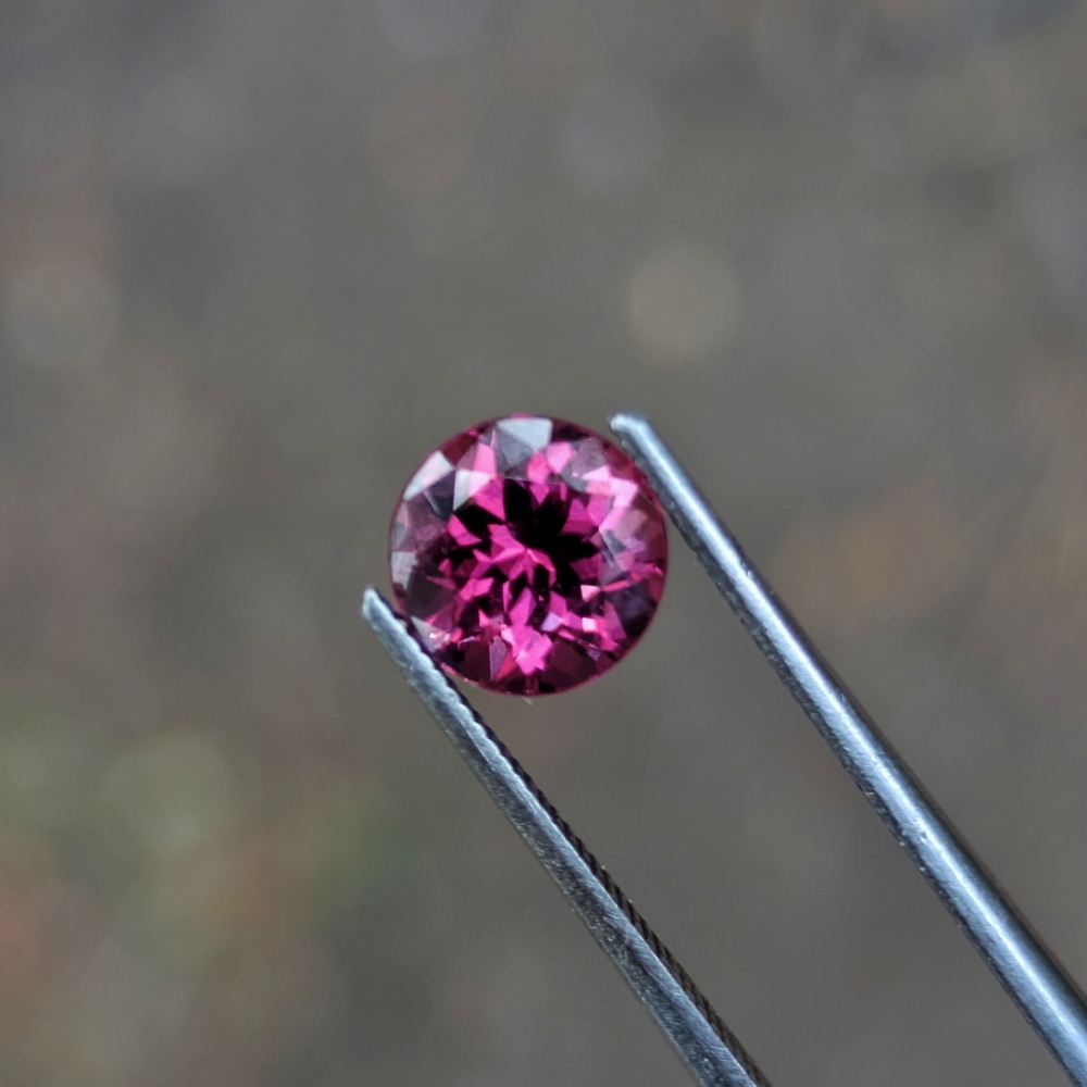 Well Cut Umbalite Umba River Garnet Tanzania 1.23 Carats  Litnon.com