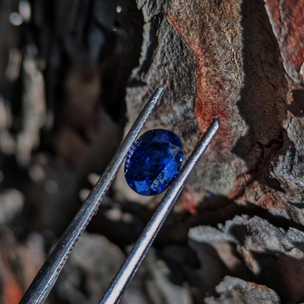 Deep Color Royal Blue Natural Sapphire Ceylon 0.97 Carats Litnon.com