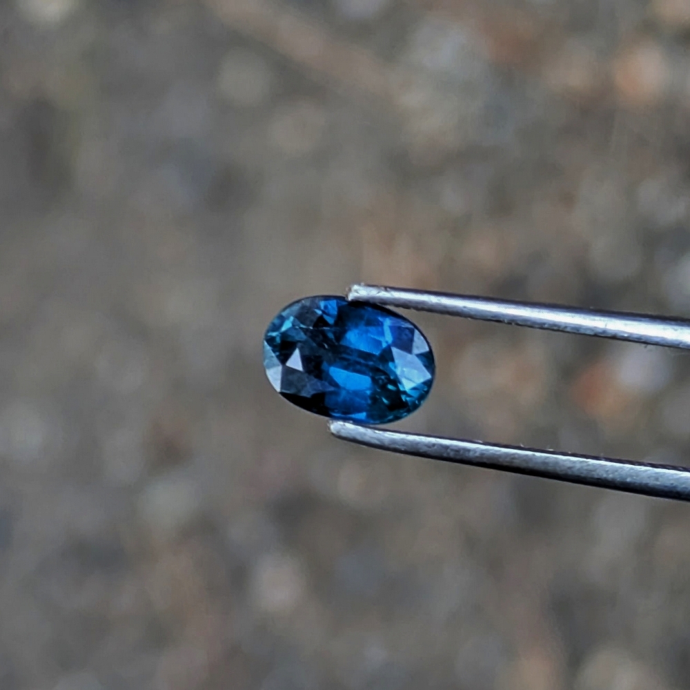 Deep Color Royal Blue Natural Sapphire Thailand 1.51 Carats Litnon.com