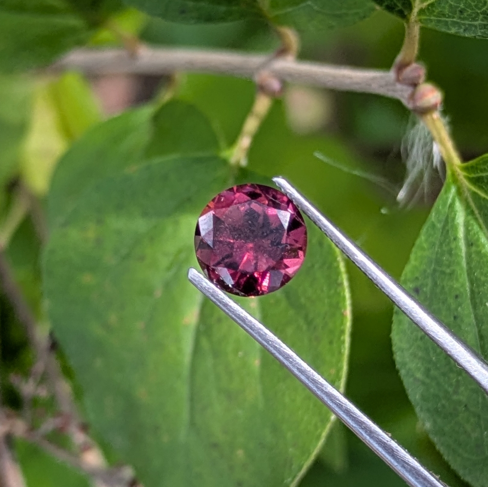 Pretty Nigerian Cranberry Tourmaline 1.16 Carats Litnon.com