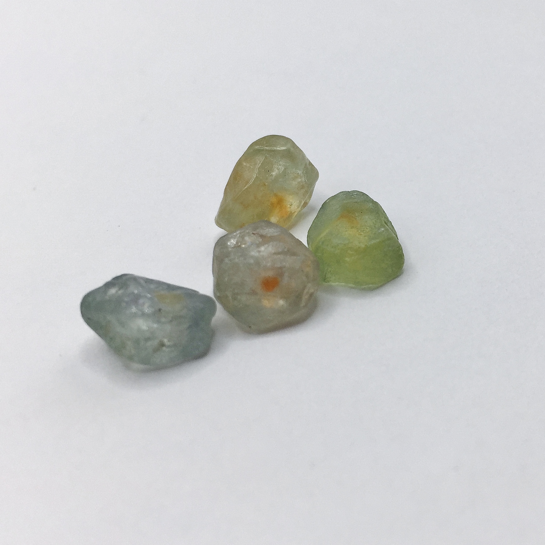 Hand Select Natural Montana Sapphire Facet Rough 14.26 Carats Litnon.com