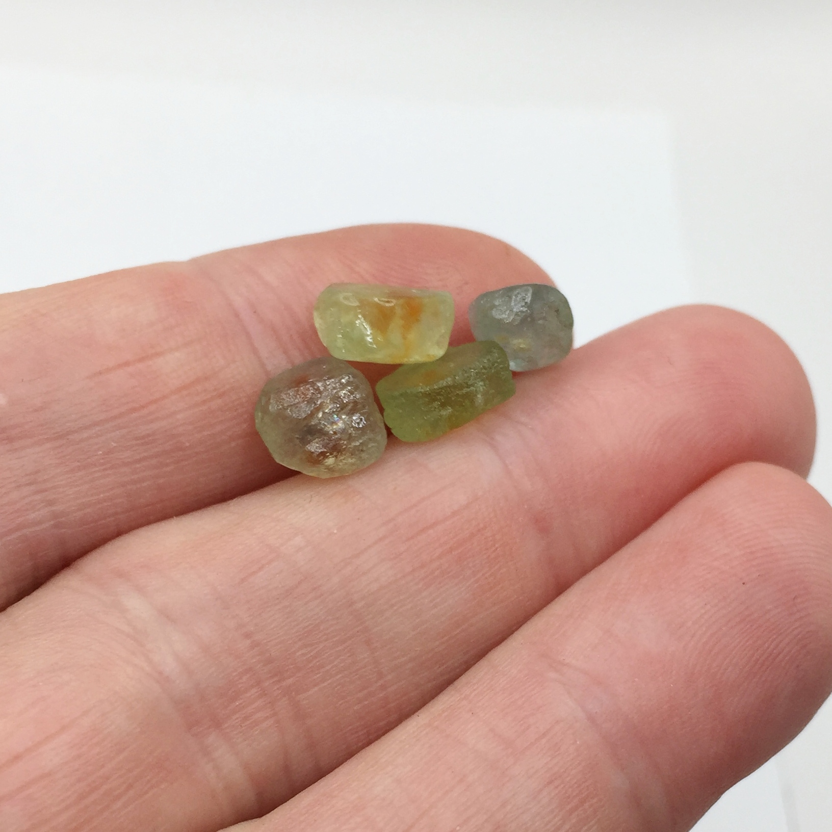 Hand Select Natural Montana Sapphire Facet Rough 14.26 Carats Litnon.com
