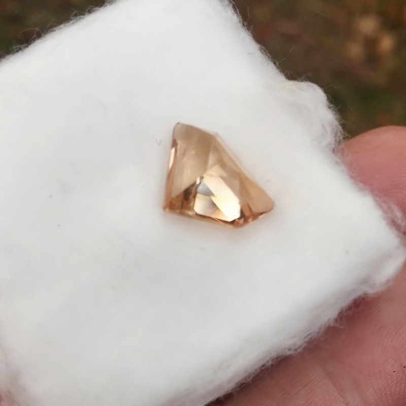  Rare Golden Precious Topaz Russia 4.51 Carats Litnon.com