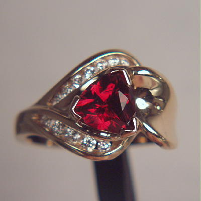 Beautiful Rhodolite Garnet Diamond 14 kt Ring  Litnon.com