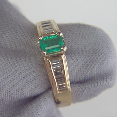 Beautiful Baugette Diamond Emerald Ring 14 kt Ring  Litnon.com