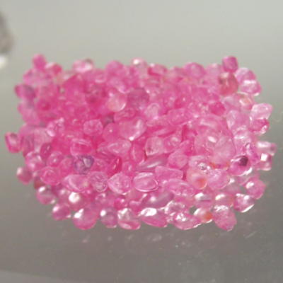 Sweet Pink Sapphire Melee Facet Rough 20.46 ct  Litnon.com