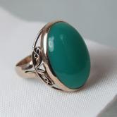 Fine Color Vintage Nouveau Chrysoprase 14 kt Ring 
