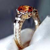 Quality 14 kt Mandarin Garnet Diamond Ring 
