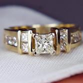 Quality Diamonds Princess Cut 14 kt Diamond Ring 