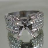Estate Ladies Heavy Classic Diamond 18 kt WG Semi Mount Eng Ring 