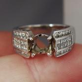 Estate Ladies Heavy 18 kt White Gold and Diamond Semi-Mount Ring GLI 