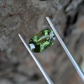 Top Color natural Green Sapphire Thailand 2.21 Carats