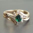 Beautiful Tsavorite Garnet Diamond 14 kt Ring 